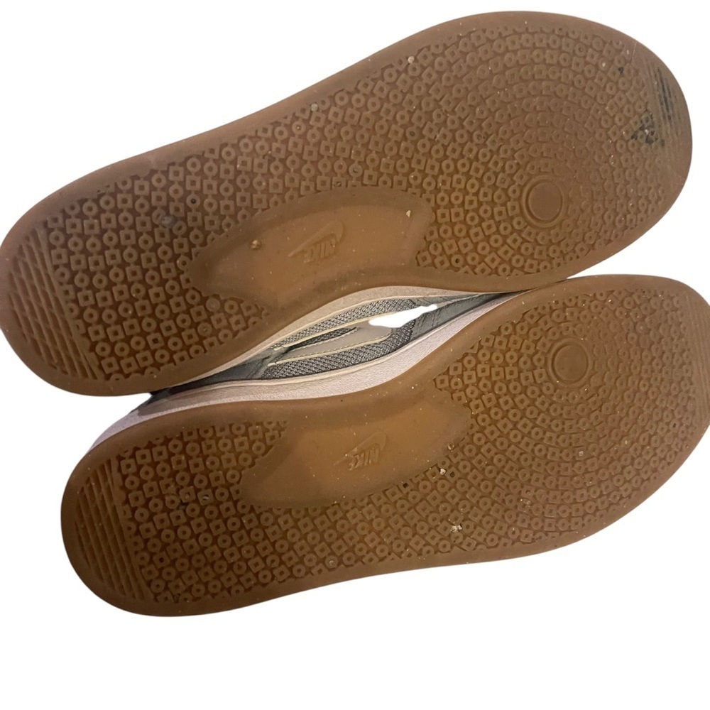 Nike SB Alleyoop Suede Sneakers - Picture 6 of 7